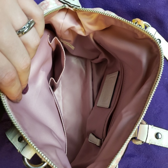 Purse - Picture 2 of 3